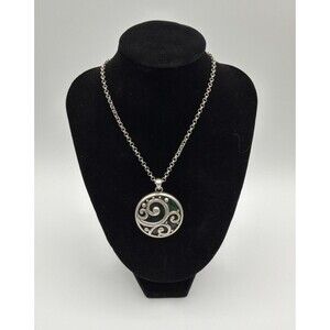 Silver Tone Swirl Pendant Necklace Green Stone Round Medallion